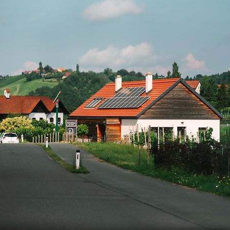 Weinstraßenapartment Fam. Dietrich Ratsch an der Weinstraße Exterior foto