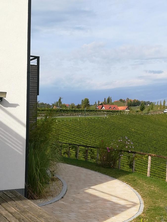 Weinstraßenapartment Fam. Dietrich Ratsch an der Weinstraße Exterior foto